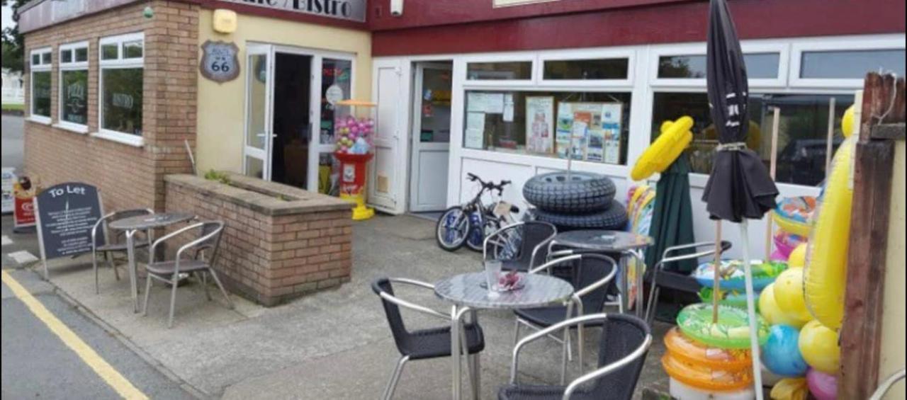 18 River View Chalet-Glan Gwna Holiday Park Caernarfon Eksteriør bilde